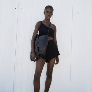 Zara flowy black high rise shorts size XL